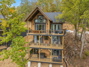Charmed Waters Cottage Lake View Hot Tub Games